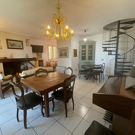 Villa In Collina Vista Mare Roseto Degli Abruzzi Esterno foto